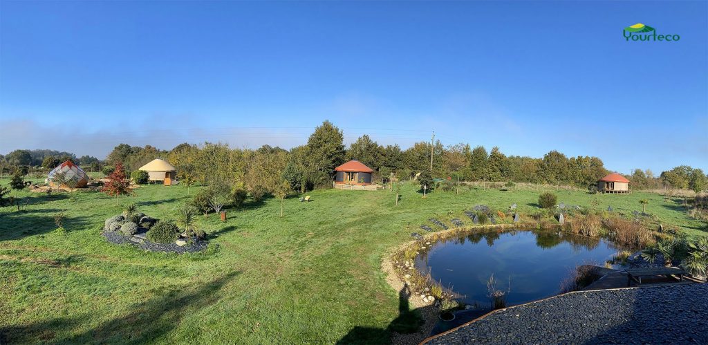 Vivre en yourte à la campagne .