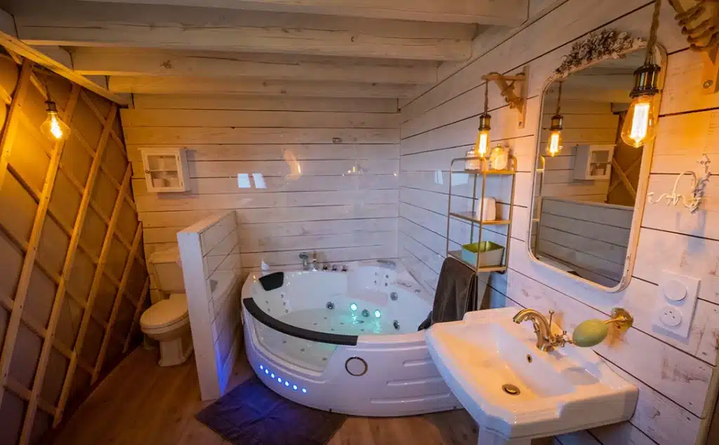 Salle de bain dans une yourte pour la location