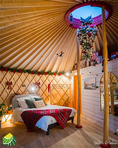 Modern wooden yurt bedroom