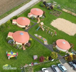 Ecole en yourte ERP , respect des normes de sécurité pour accueillir les enfants .